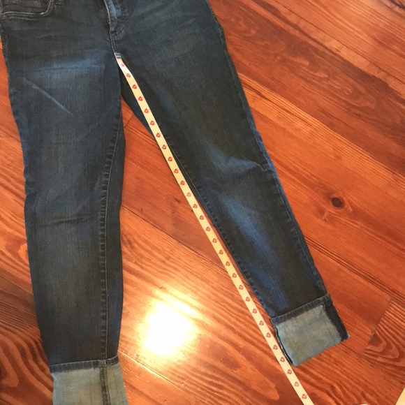 Kut from the Kloth jeans. 6 - Picture 5 of 9